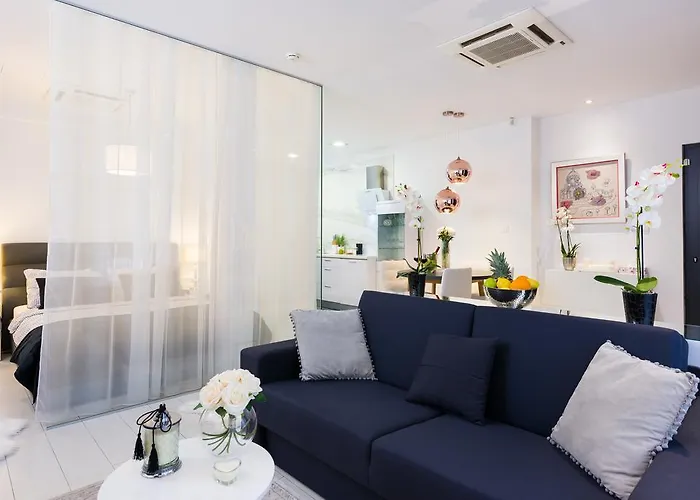 Luxury Arc 아파트 스플리트