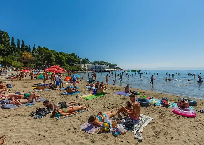 Luxury Arc 아파트 *