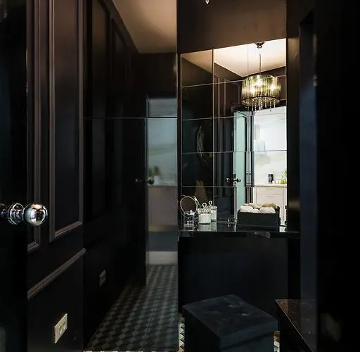 Luxury Arc 아파트 스플리트